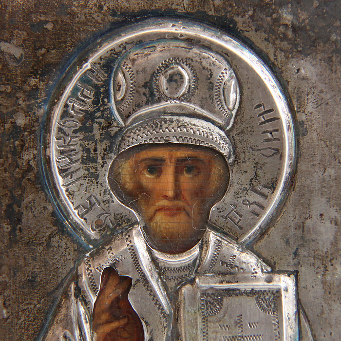 Старинная икона в серебряном окладе 