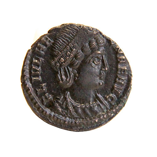 Старинная монета святой Царицы Елены, матери святого Константина, с надписью «Флавия Юлия Елена Августа»