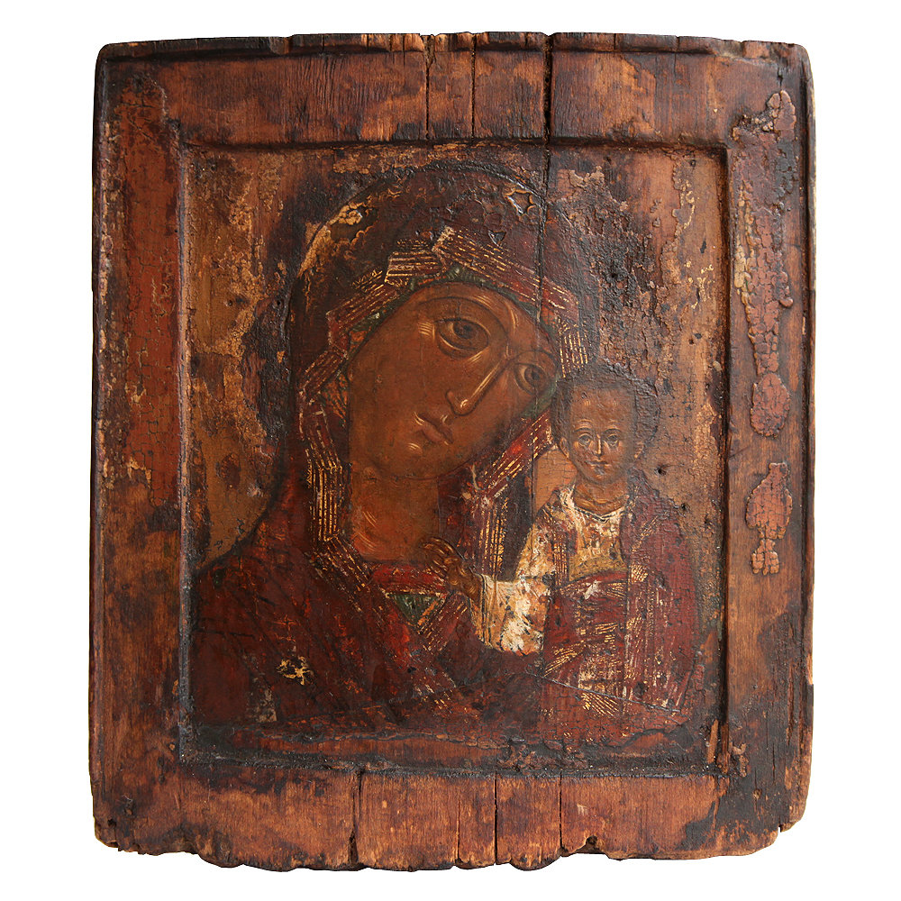Древняя икона Казанской Божией Матери с глубоко отрешенным взглядом. Россия 1680-1720 гг.