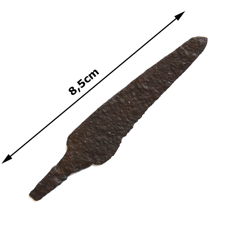 Поясной железный нож  8,5 см. Аланы или Скифо-Сарматы 11-12 век.