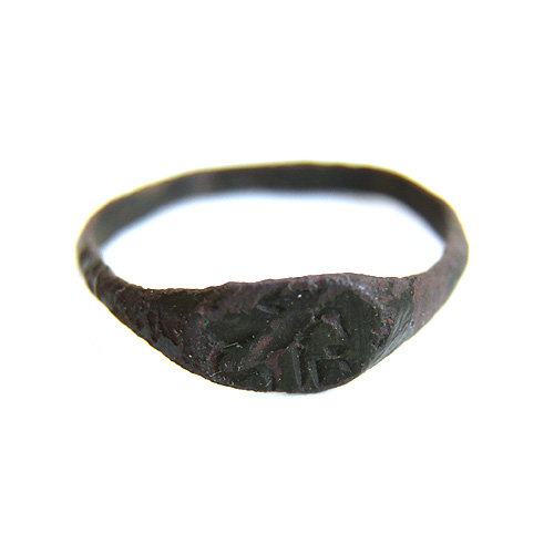 Старинный славянский перстень или перстень оберег с символом Лютый Зверь, 14-16 век.