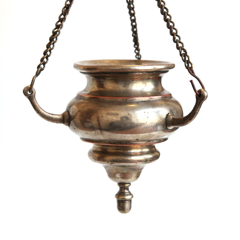 Старинная лампада подвесная из посеребренной меди. Высота 10,5 см. Клеймо 