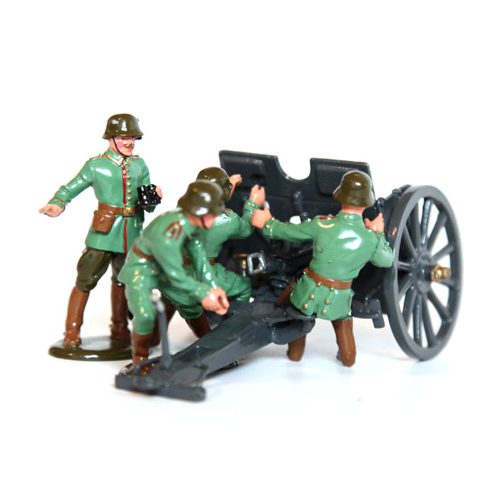 Набор оловянных солдатиков. Германская пушка с расчетом солдат и командиром времен Первой Мировой Войны.