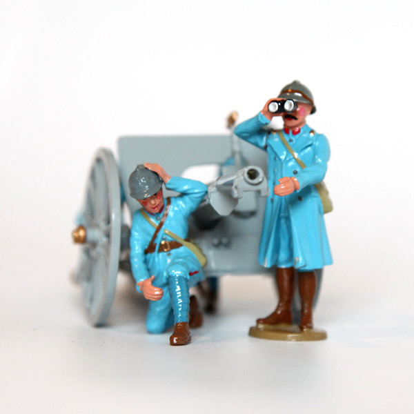 Набор оловянных солдатиков. Французская пушка с расчетом из трех солдат и офицером периода Первой Мировой Войны.