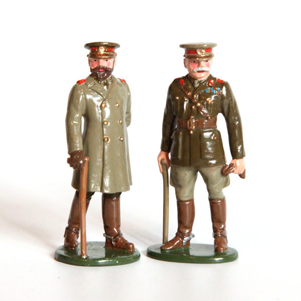 Набор из двух оловянных солдатиков. Король Георг V и лорд Китченер.
