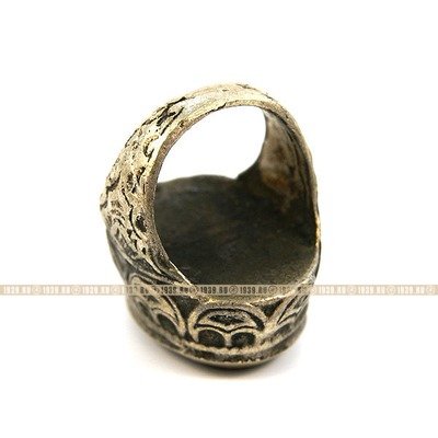 Серебряный перстень печатка с древнеарийским зооморфным символом в виде Единорога. Сердолик.