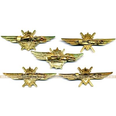 Полный комплект нагрудных знаков СССР Военный летчик и Летчик снайпер СССР.