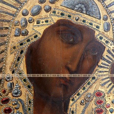 Старинная икона Казанская Богородица на сусальном золоте, список 19 века со святыни Казанского кафедрального собора Санкт-Петербурга.
