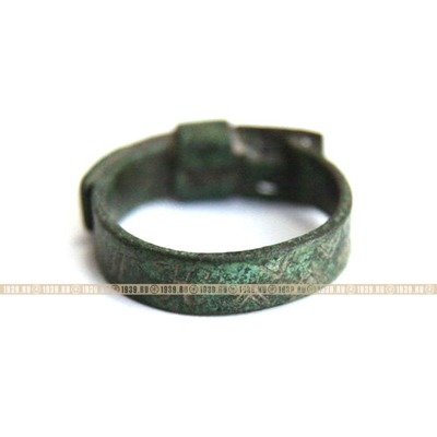 Красивый коллекционный старинный перстень в виде ремня. Россия 19 век.