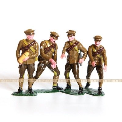 Набор оловянных солдатиков. Британская гаубица с расчетом и орудийным ящиком периода Первой Мировой Войны.