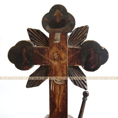 Большое старинное деревянное Распятие Христово с предстоящей Богородицей. Россия XIX век