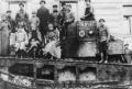 Штаб Красной армии Юго-Западного фронта - С.И.Гусев, М.В.Фрунзе и Д.М.Карбышев на башне английского танка Mk.Уиппет с именем «Сфинкс», захваченного под Каховкой. 1920 год.