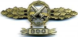 Золотая планка штурмовой авиации Люфтваффе с подвеской с цифрами 300